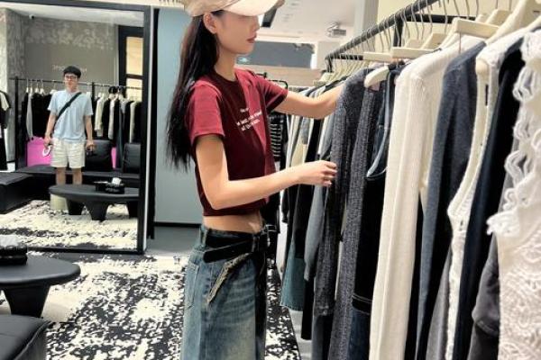 女人梦见买衣服是什么意思
