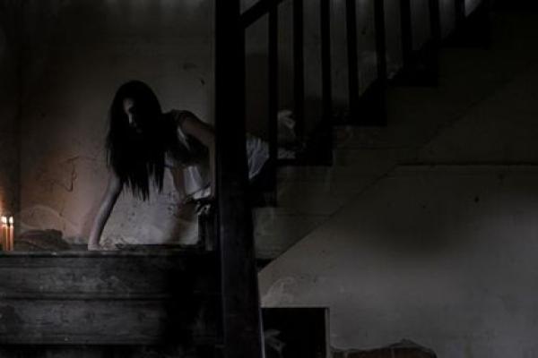 女人梦见鬼抓自己是什么意思