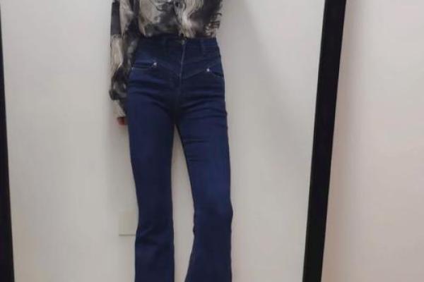 梦见试衣服买衣服是什么意思