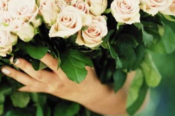 梦见女同学结婚