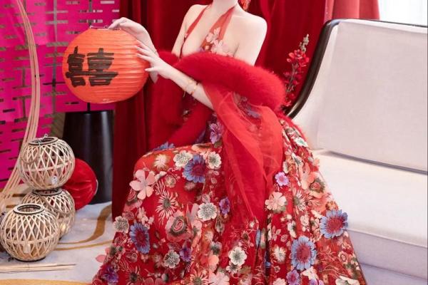 梦见自己结婚穿红衣服