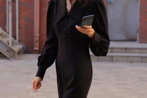 梦到给别人买衣服是什么意思