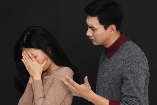 做梦梦到父亲出轨