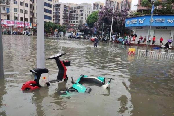 做梦梦到下雨发大水了