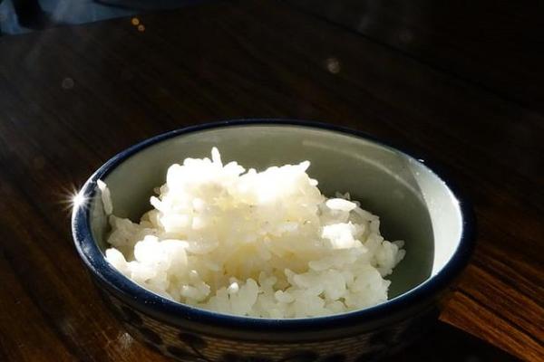 梦见儿子吃饭是什么意思