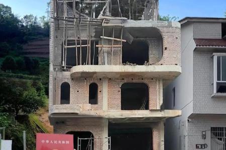 梦见别人建房子
