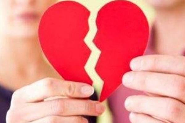 离婚的女人梦见前夫