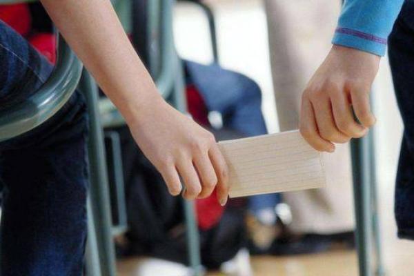 梦见鬼神等乱七八糟害怕的东西
