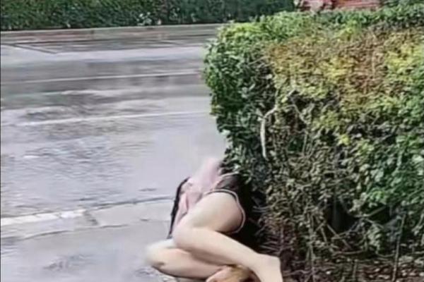 女人梦见下雨水流成河