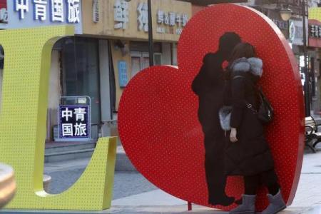 梦见有人结婚人很多