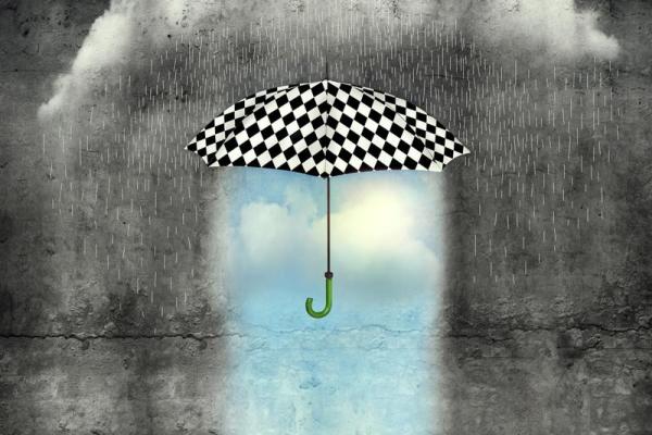 梦见下雨路上都是泥,很不好走