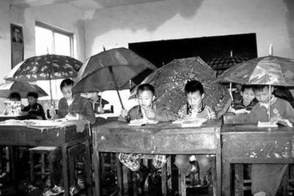 女人梦见下雨房子倒塌