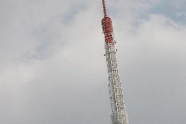 梦见地震房子摇晃没倒