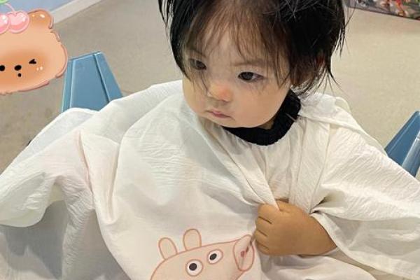 梦见女儿剪头发