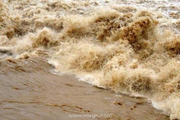 梦见下雨发洪水什么预兆