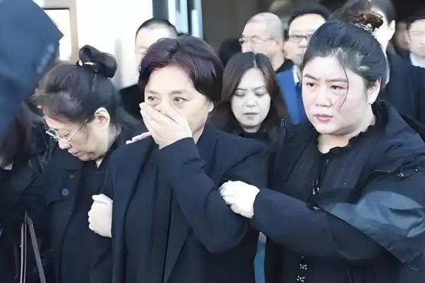 梦见前夫和自己的儿子