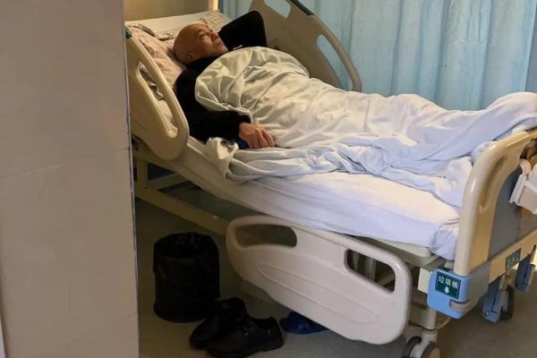 女儿梦见爸爸生病了是什么意思