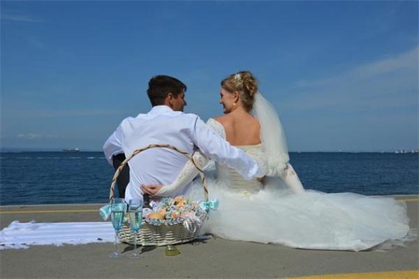 男人梦见自己结婚了是什么征兆