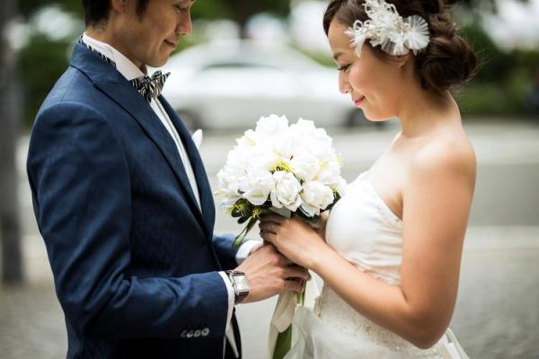 梦见媳妇和别人结婚什么征兆