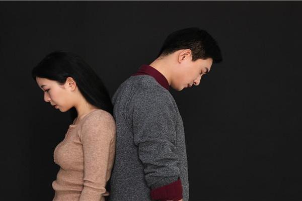 梦见妈妈出轨了