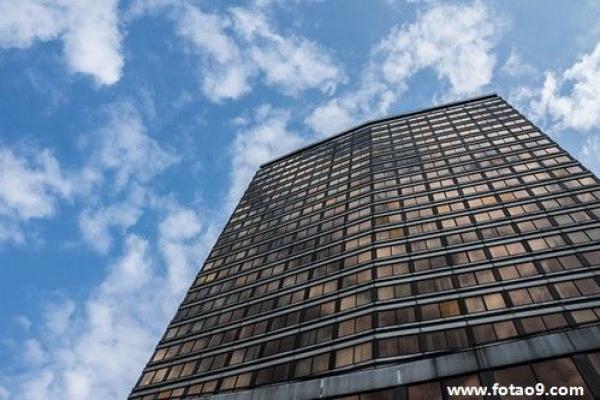 梦见邻居盖房子是什么意思 周公解梦