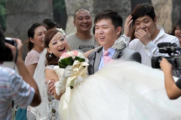 已婚女梦到自己结婚是什么意思周公解梦