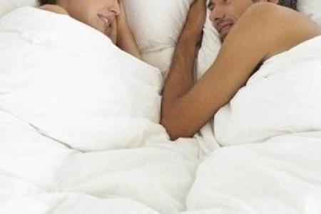 梦见男友出轨和别的女人在一起