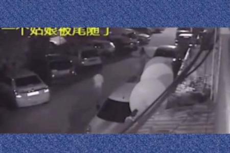 梦到被坏人追赶,到处跑躲藏