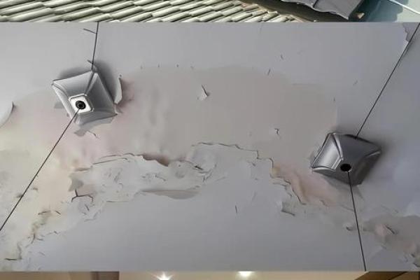 梦到房顶漏水