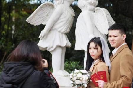 5月份结婚领证的吉日(五月领结婚证的黄道吉日2021年)