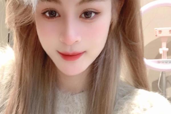 2026年1月生肖狗水瓶座理发发型设计吉日:发型风格与吉日 2026年1月生肖狗水瓶座理发发型设计吉日:发型风格与吉日