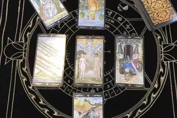 塔罗占卜｜春节聚会你的桃花藏在哪个场合？