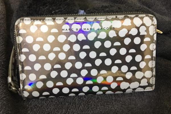 2026年搞钱包包指南:背这个颜色钱包鼓鼓 2026年搞钱包包指南:背这个颜色钱包鼓鼓