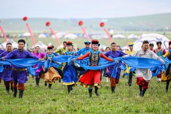 蒙古族的传统节日有哪些 蒙古族那达慕大会时间 蒙古族的传统节日有哪些 蒙古族那达慕大会时间